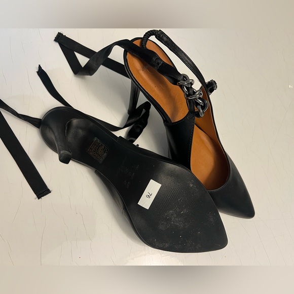 Olive Shoes - Picture 4 of 4